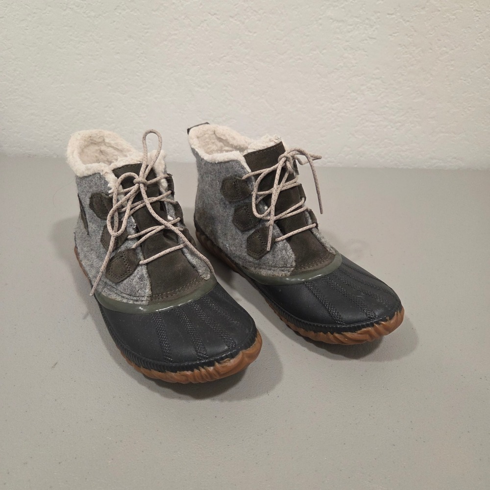 Sorel Out N About Plus Womens 9 Gray Felt Waterproof Duck Boots Winter Snow